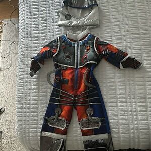 Astronaut costume! Size 3-4 excellent condition